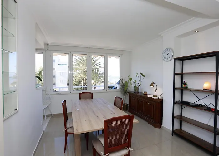 169 Medina Molins B-6