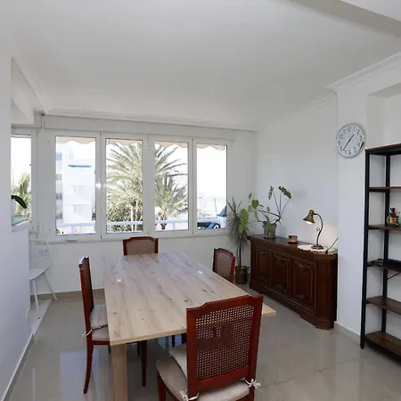 169 Medina Molins B-6