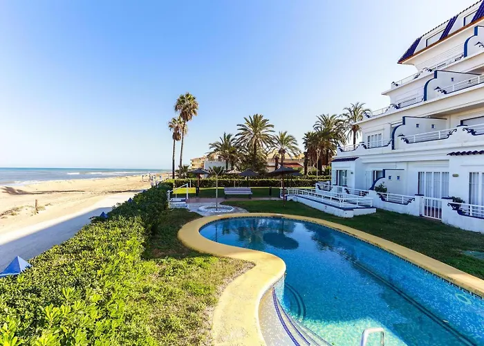 169 Medina Molins B-6 公寓