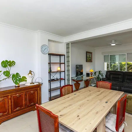 169 Medina Molins B-6 アパート